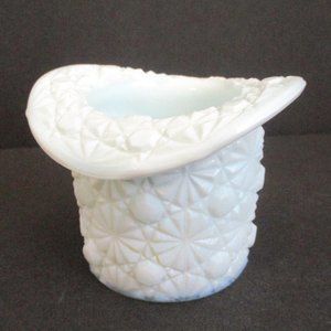 VTG FENTON WHITE MILK GLASS PLANTER VASE DAISY BUTTON TOP HAT DIAMOND CUT CUP